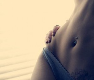 belly-belly-button-piercing-black-white-model-piercing-sexy-stomach-thin-tummy-young-a7aceb34afb5c5cf358e941912c54f62_m.jpg